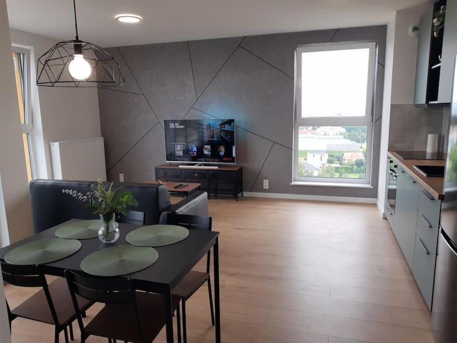 New Apartment Krakowska - Przestronny, Z Widokiem, Czysto, Parking, Balkon 热舒夫 外观 照片